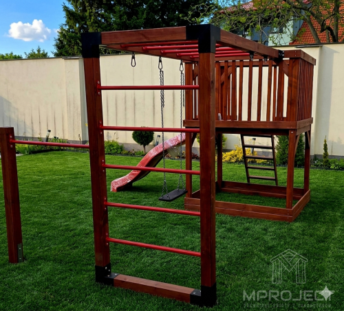 nowoczesny plac zabaw z drewna