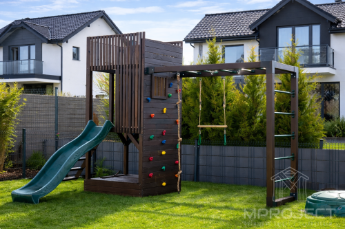 Designerski plac zabaw z drewna