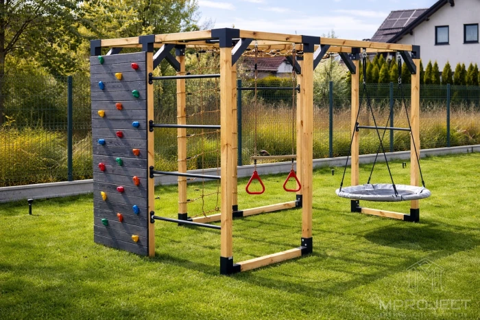 Interaktywny plac zabaw z drewna